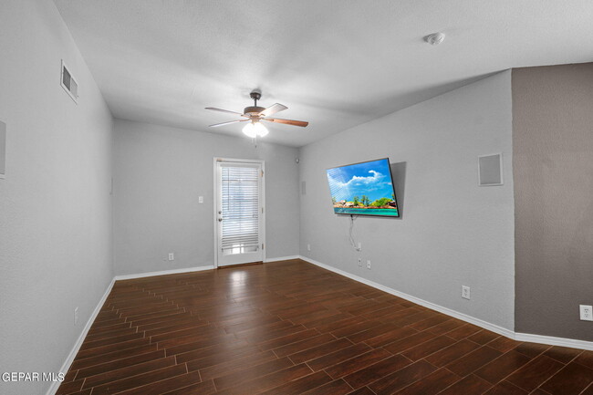 Building Photo - 4081 Tierra Bronce Dr