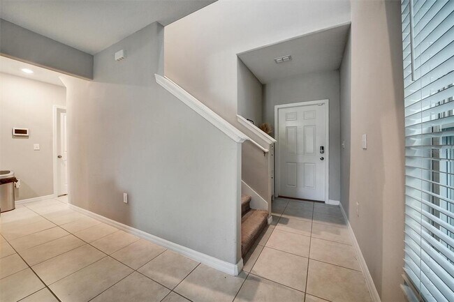 Building Photo - 7225 Spring Snowflake Ave