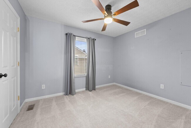 Building Photo - 397 Abbotsbury Dr