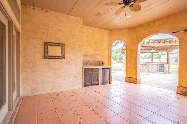 Building Photo - 5402 158th St