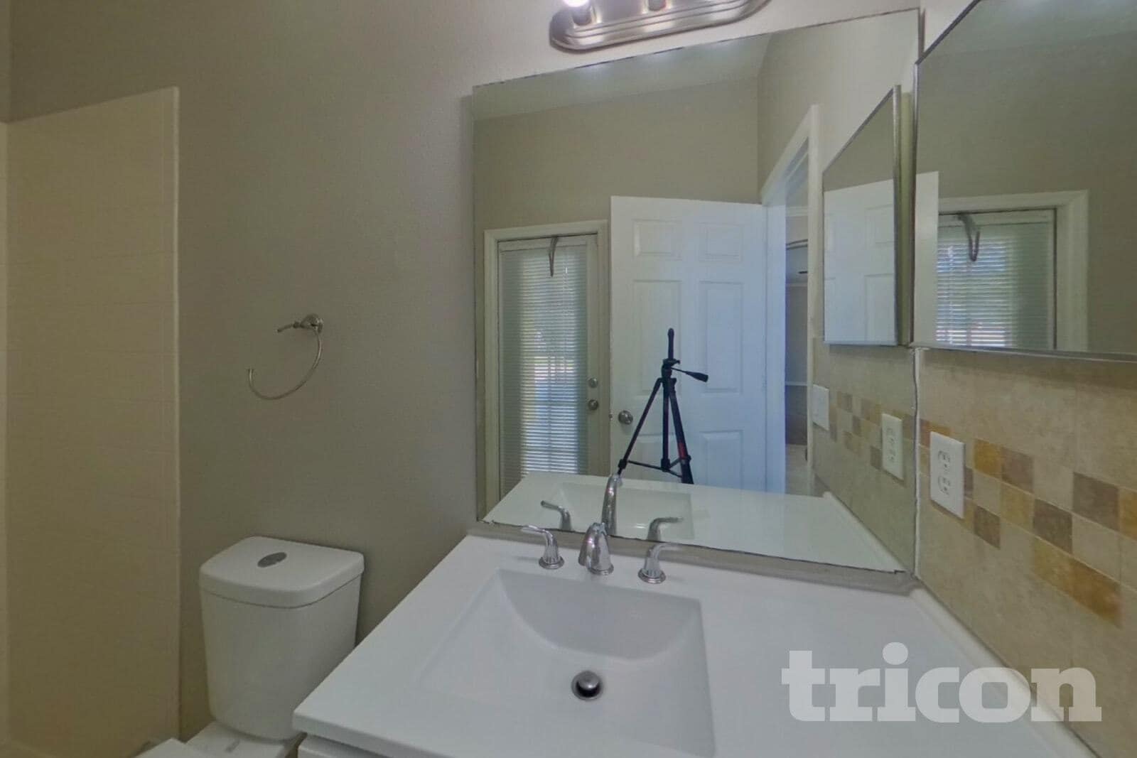 Building Photo - 1815 Honeydew Ct