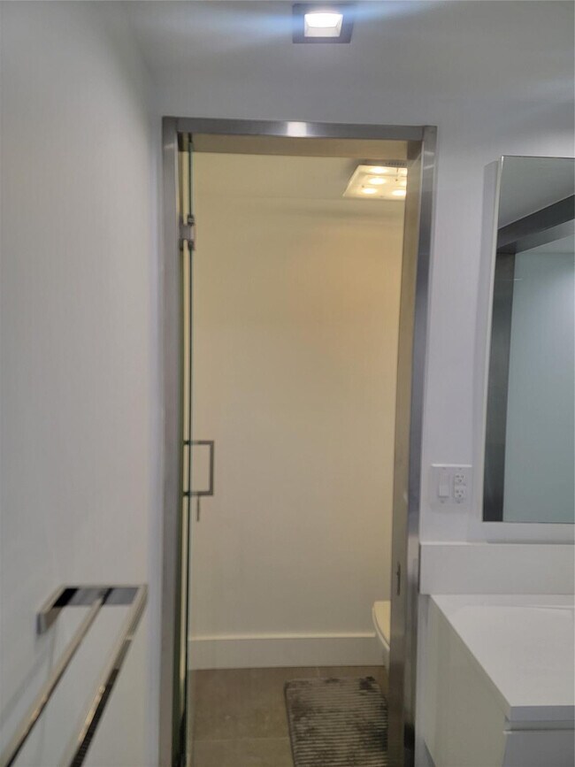 Building Photo - 1500 S Ocean Dr