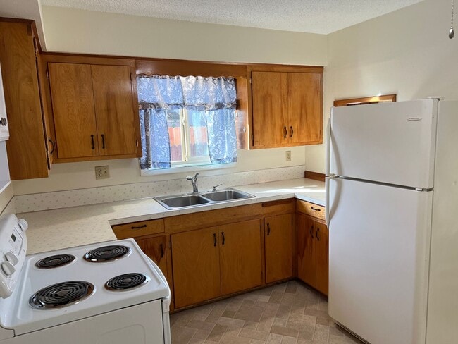 Building Photo - ross01