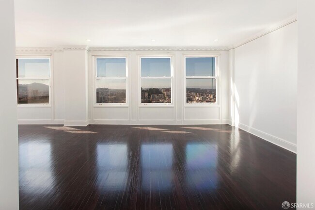 Building Photo - 1250 Jones St