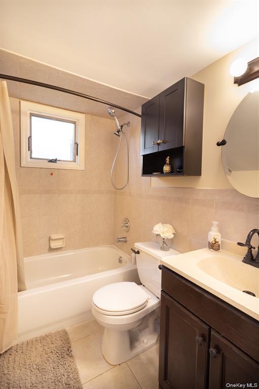 Building Photo - 2449 Union Blvd