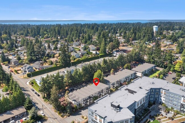 Building Photo - 1BD/1BA Edmonds Condo