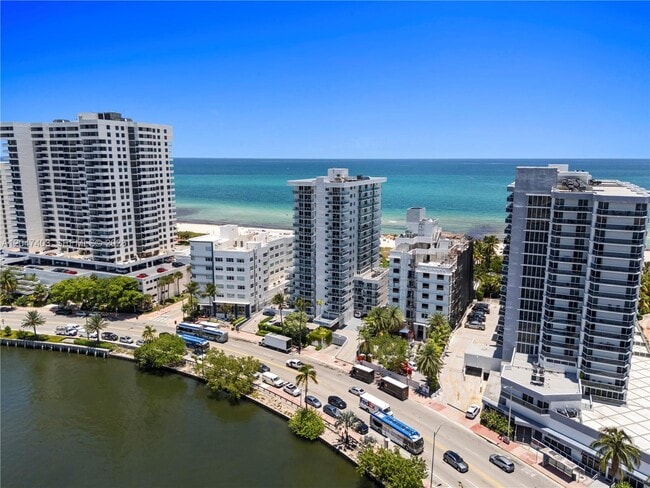 Building Photo - 2457 Collins Ave