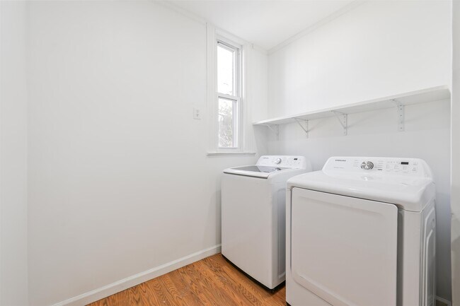 Building Photo - 24 Belmont Ave