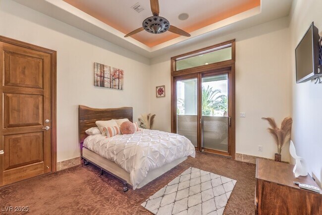 Building Photo - 2780 El Camino Rd