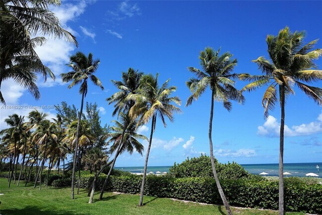 Building Photo - 251 Crandon Blvd