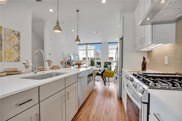 Building Photo - 4426 Cabell Dr
