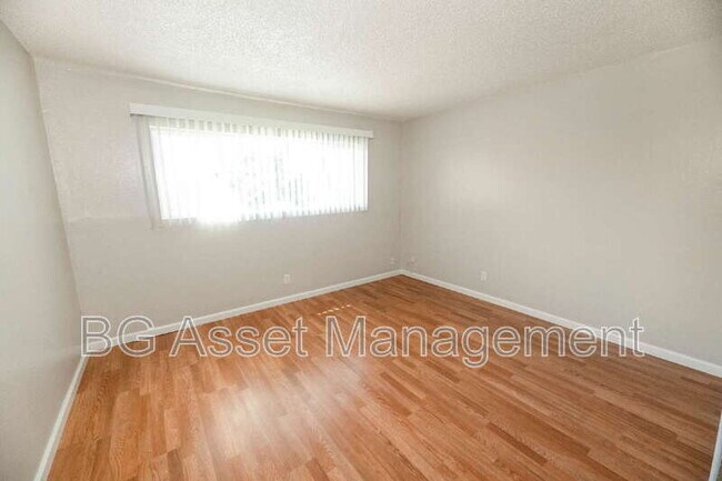 Building Photo - 106 Avian Dr