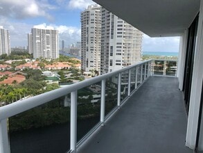 Building Photo - 20505 E Country Club Dr