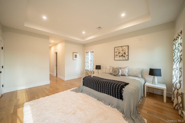 Building Photo - 60 Ramble Ln