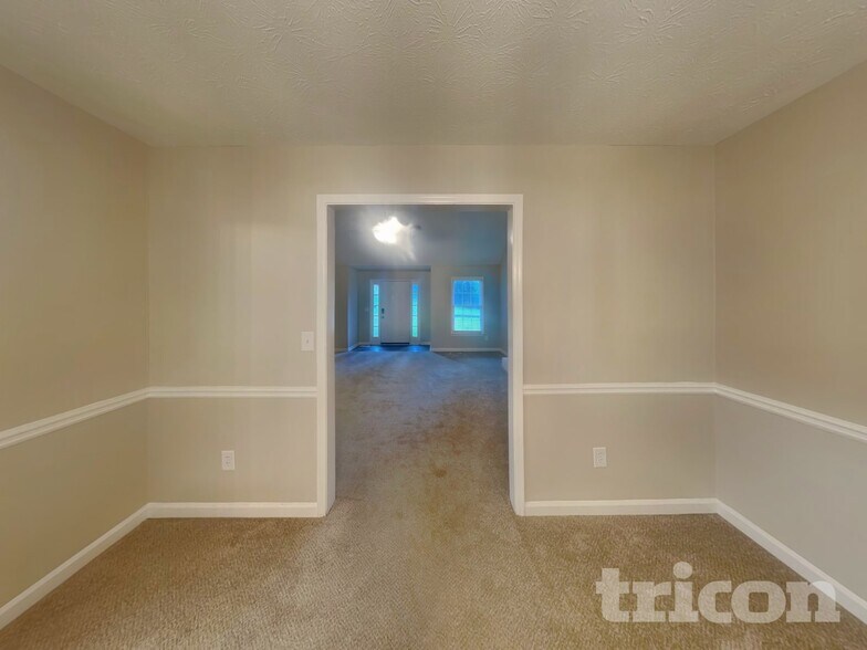 Building Photo - 1035 Peace Dr