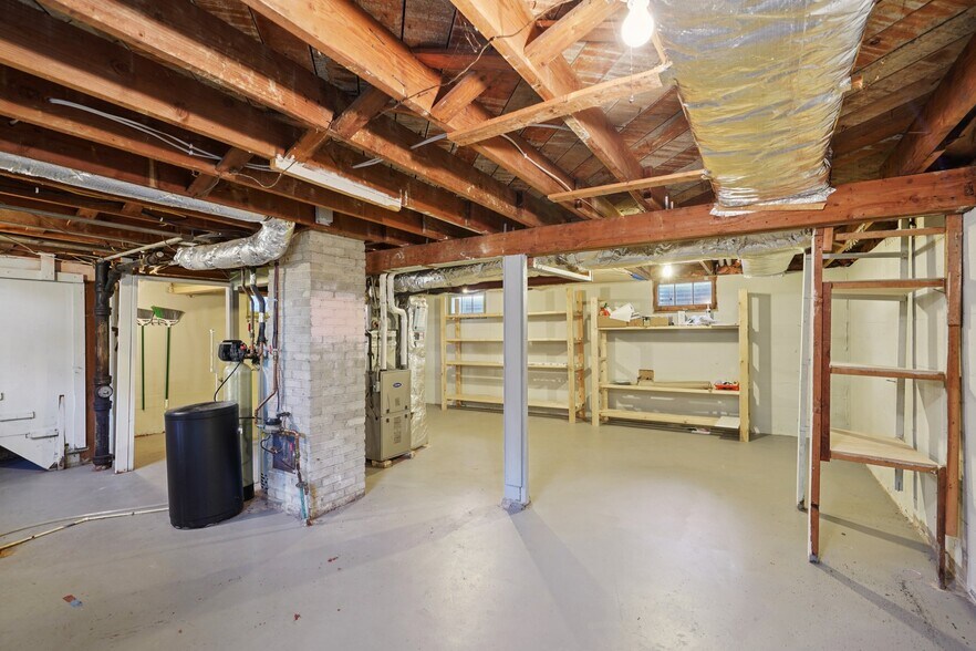 Building Photo - 1118 Lorraine Dr