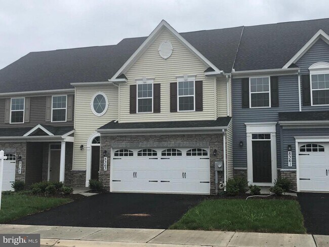 Building Photo - 5363 Yellow Birch Wy