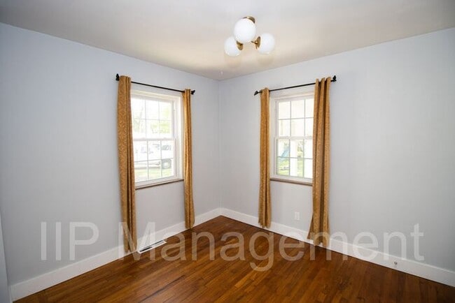 Building Photo - Impeccable 3BR 3BA Home in Bay Village!