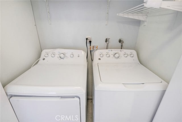 Building Photo - 1122 S Clifpark Cir