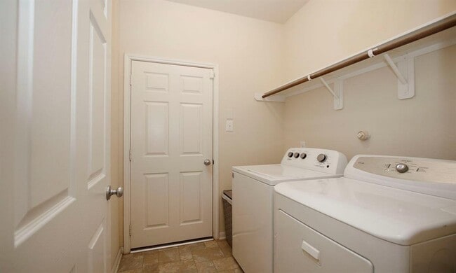 Building Photo - 21615 Rainfall Park Dr