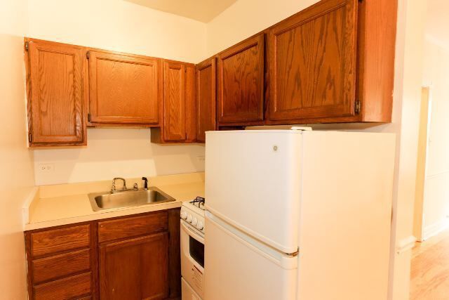 Building Photo - 457 W Melrose St