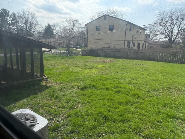 Building Photo - 1239 Bradshire Dr