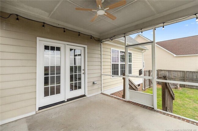 Building Photo - 720 Camwheel Dr