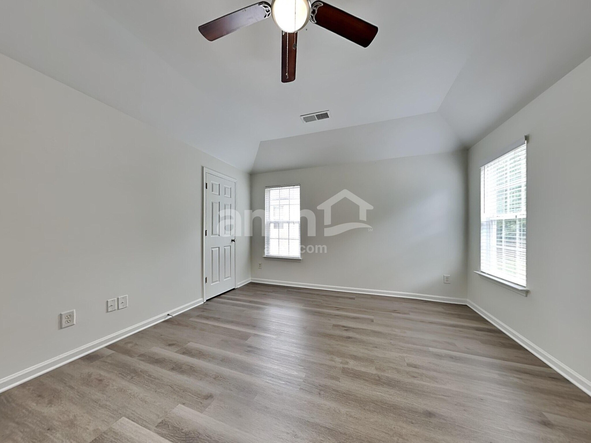 Building Photo - 5622 Falls Ridge Ln