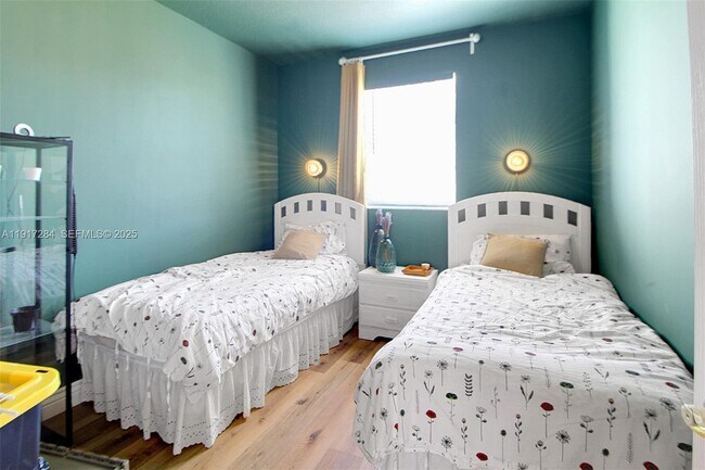 Building Photo - 4362 NW 114th Path