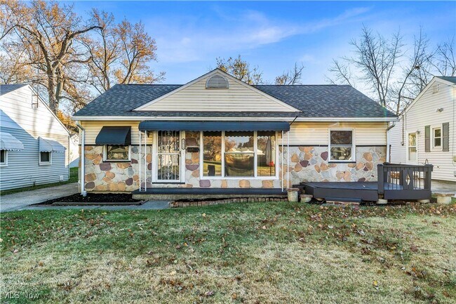 Primary Photo - 13813 Leroy Ave