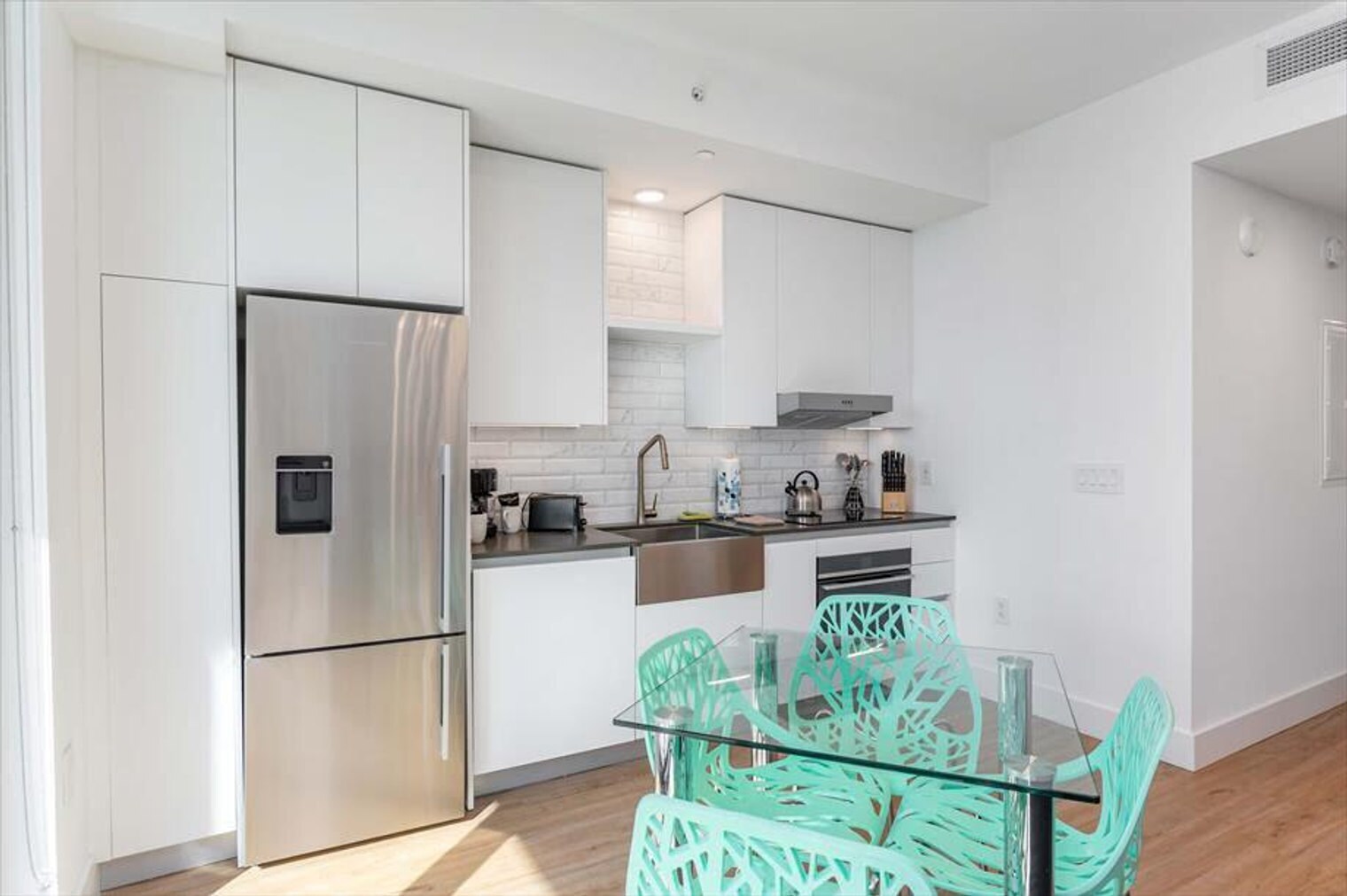 Building Photo - 460 NE 5th St