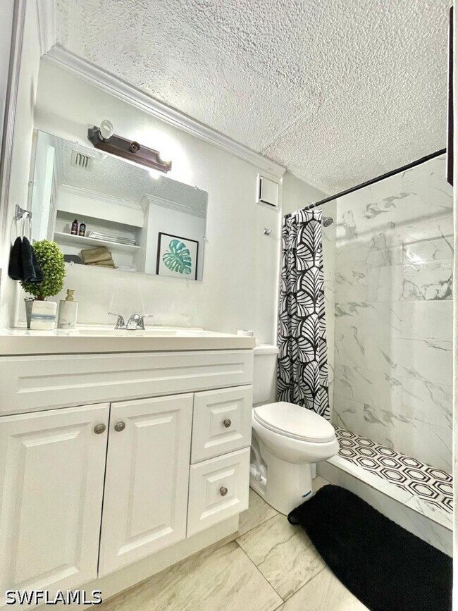 Building Photo - 5385 Treetops Dr