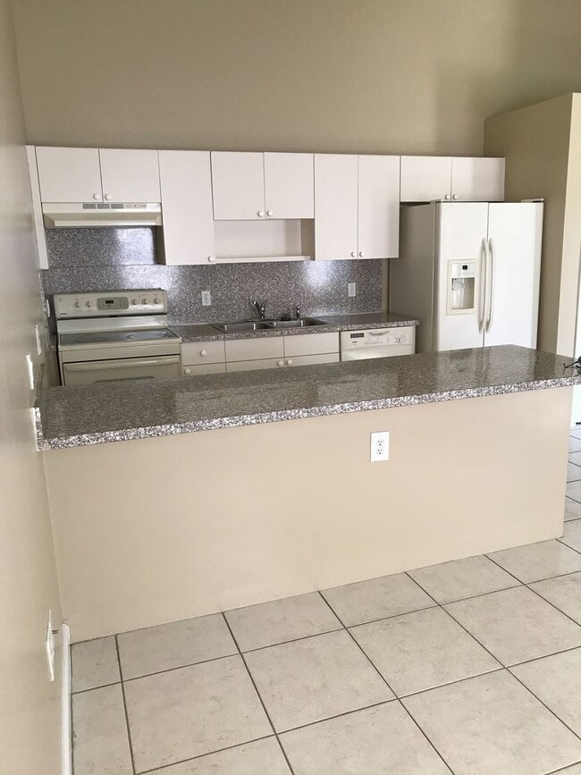 Building Photo - 251 SW 4th St