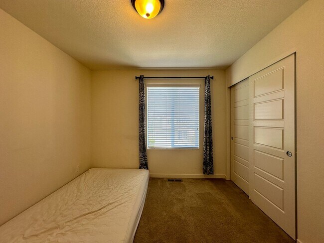 Building Photo - Upgraded 3-Bedroom home in Stepping Stone