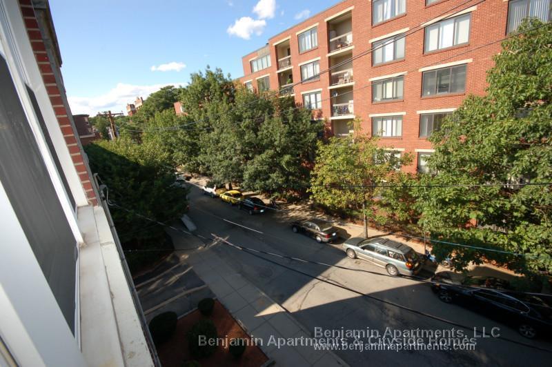 Building Photo - 25 Walbridge St