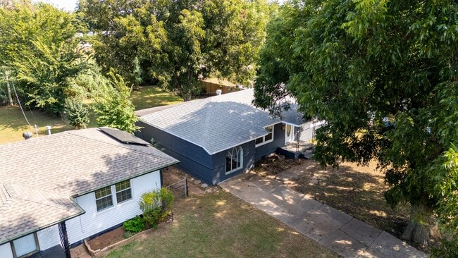 Building Photo - RENT TO OWN – Warr Acres!