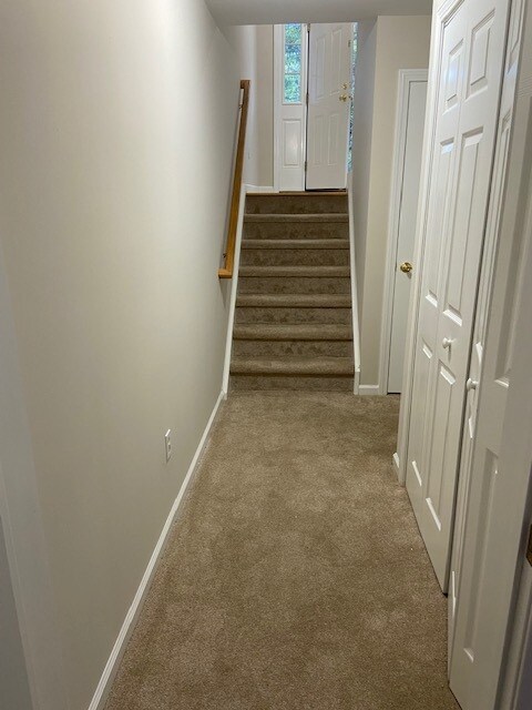 Building Photo - 2002 Larson Dr