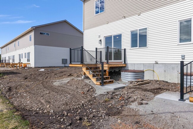 Building Photo - BRAND NEW 3 BED 2.5 BATH HOMES IN ST ANTHONY