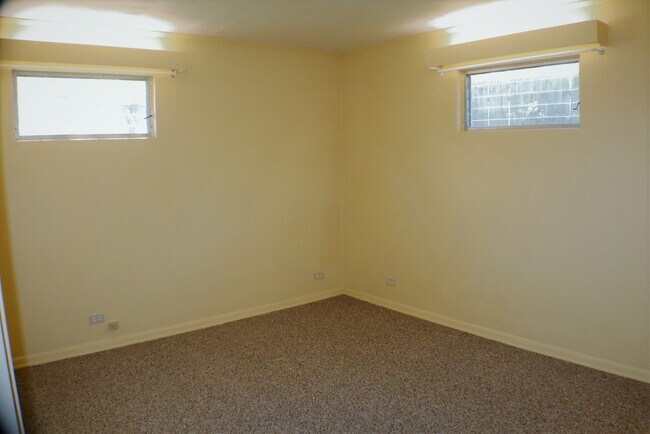 Building Photo - 109 Green Oak Dr