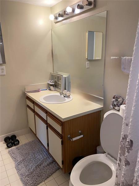 Building Photo - 2445 SW 18th Terrace