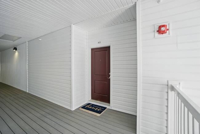 Building Photo - 1728 Vankar Dr