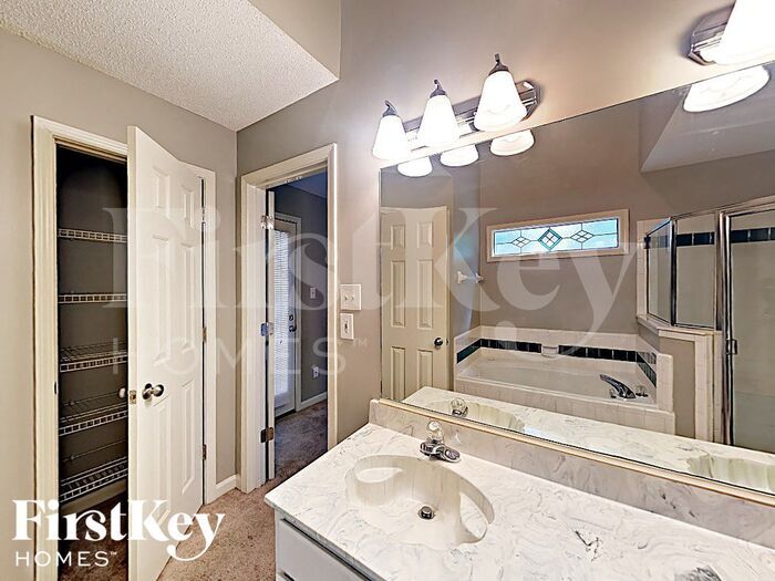 Building Photo - 7965 Freehold Cove
