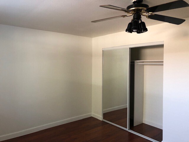 Mirrored Closet Doors in Master Bedroom - 9333 Lomita Dr