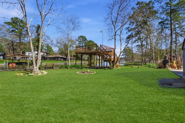 Building Photo - 13392 Southshore Dr