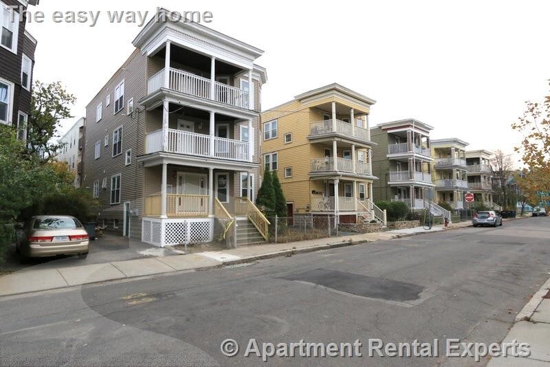 Building Photo - 25 Lewis St