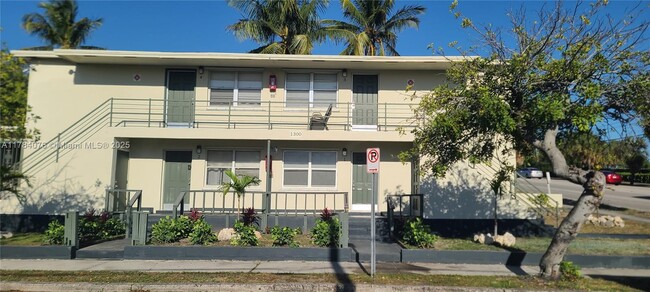Primary Photo - 1300 Douglass Ave