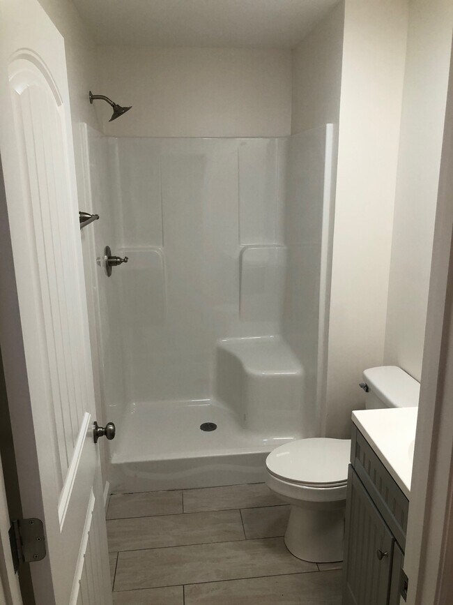 Building Photo - 109 W 2nd St