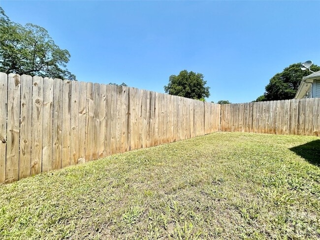 Building Photo - 332 Cassidy Ln