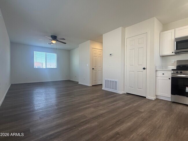 Building Photo - 4037 S 12th St