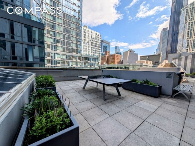 Building Photo - 150 Myrtle Ave